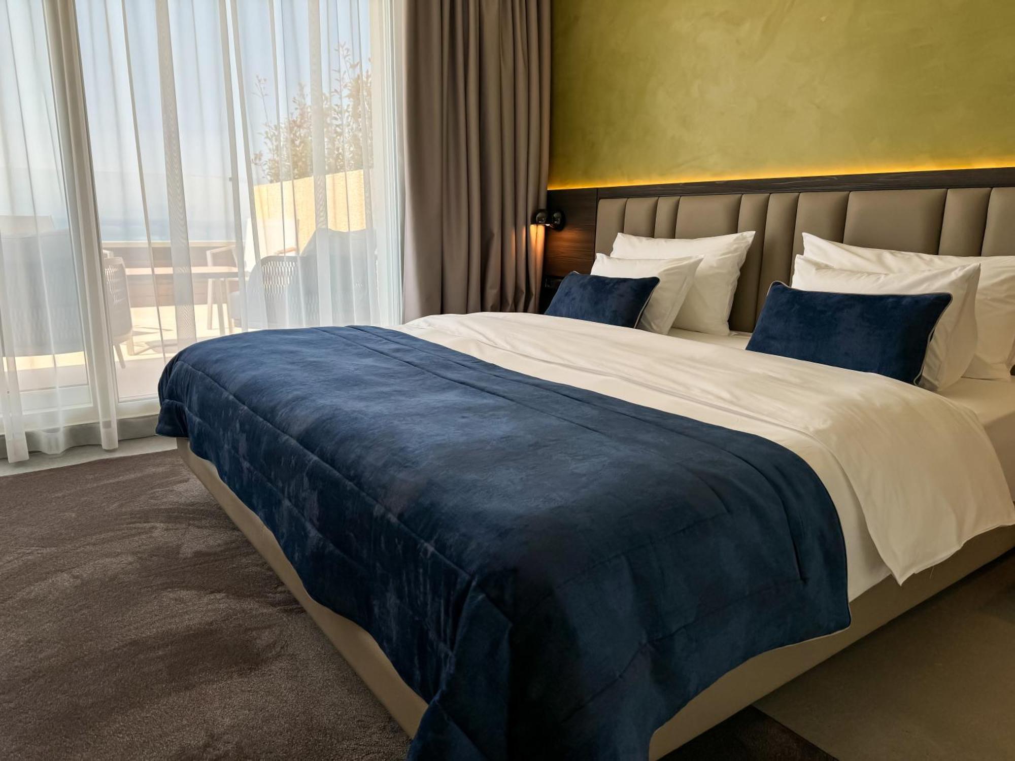Abi'S Hotel & Spa Vlorë Екстериор снимка